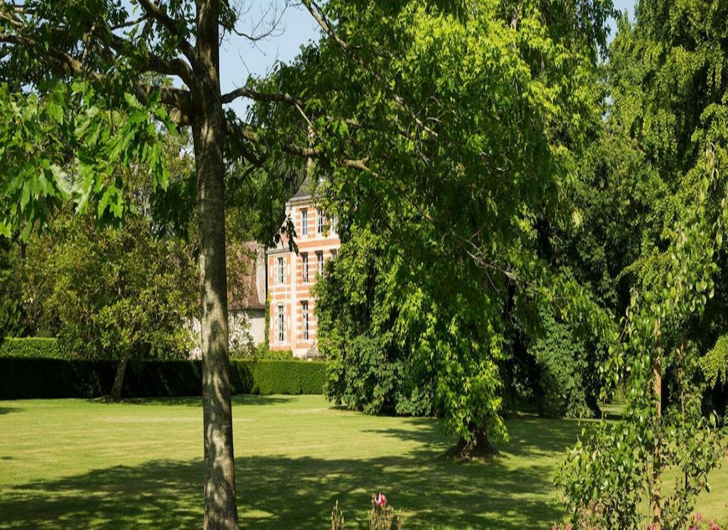 Chateau De Beneauville Bed & Breakfast Petiville  Dış mekan fotoğraf